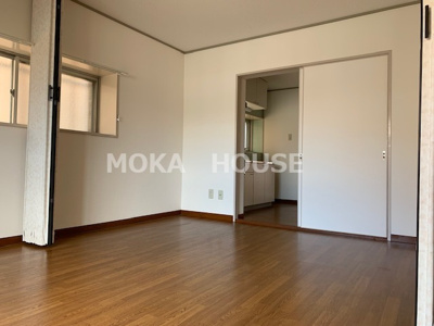 【居間・リビング】 | メゾンやすむろⅡ | 使いやすいリビングです