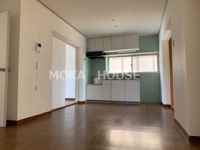 【居間・リビング】 | メゾンやすむろⅡ | 使いやすいリビングです