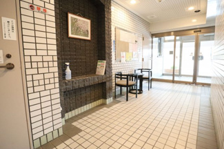 【その他共用部分】 | きちんと管理されている共用部分は清潔感のある雰囲気を醸し出し、お住まいの方を心地よくお迎えます♪