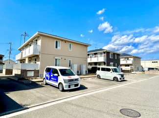 【駐車場】