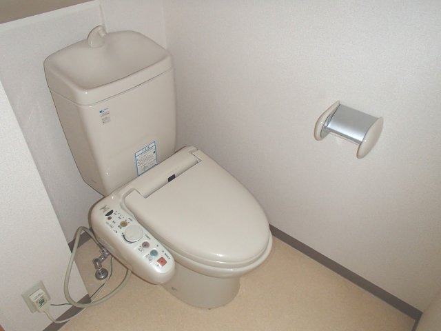 【トイレ】 | シャトルウエスト | コンパクトで使いやすいトイレです
