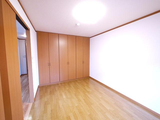 トウケンコーポ桜井南の洋室|広々とした洋室です