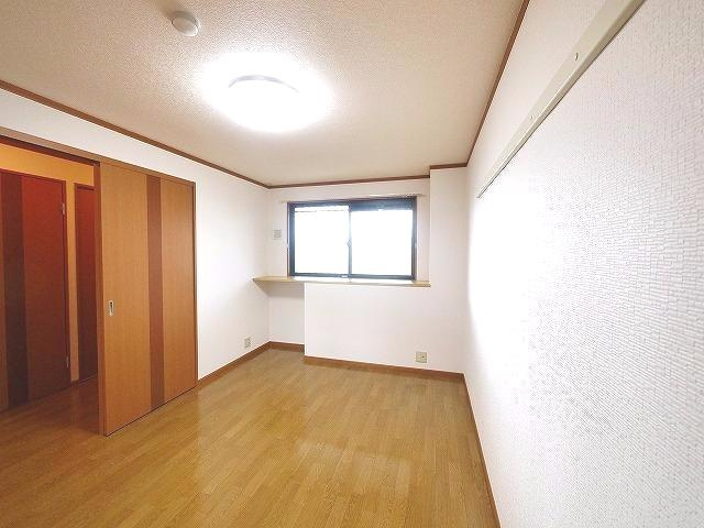 トウケンコーポ桜井南の洋室|スタンダードな洋室です