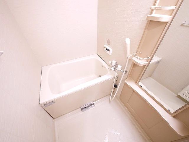 トウケンコーポ桜井南の浴室|お風呂で日々の疲れを落としましょう