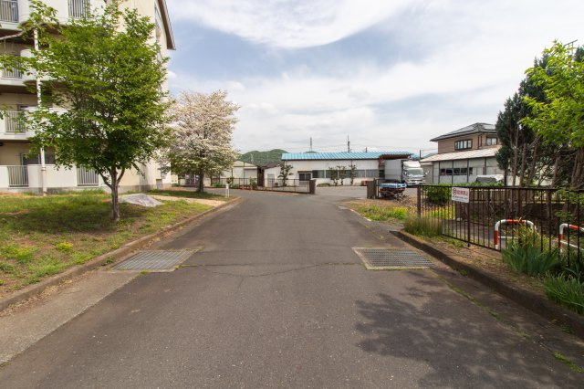 【前面道路含む現地写真】の画像