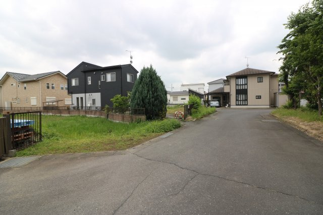 足利市葉鹿町の売地の前面道路含む現地写真