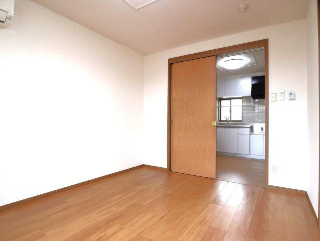 サンエステート　Ａの洋室