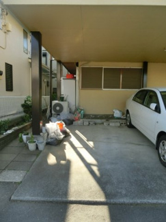 【駐車場】