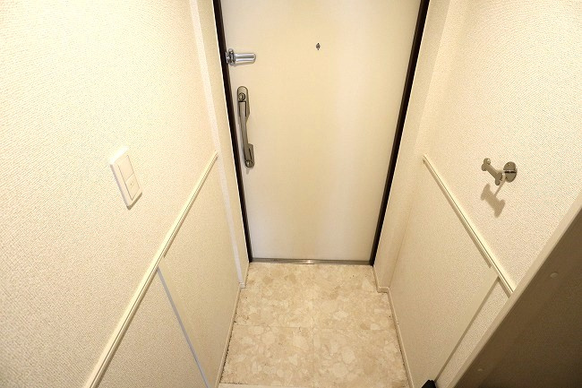 クレール ド ルナの玄関|写真は同建物の別部屋を参考に掲載しております。