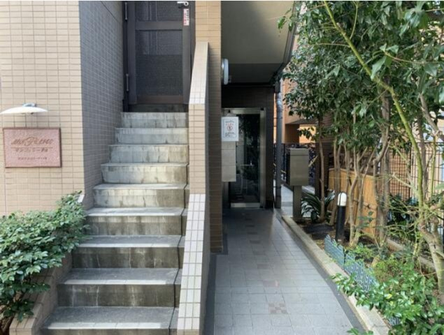 【エントランス】