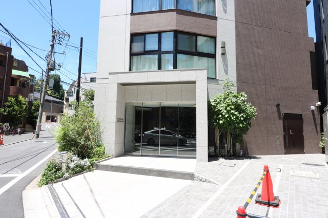 【エントランス】
