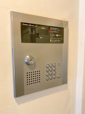 オートロックです。