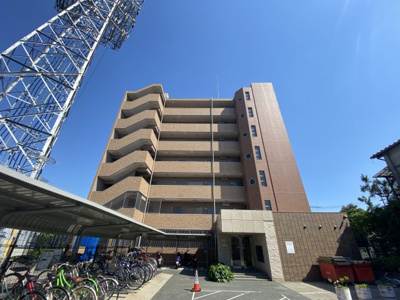 【外観】 | エルセレーノ吹田 | 2006年に完成した鉄筋コンクリート造7階建ての建物です