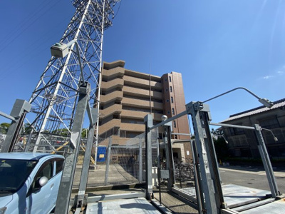 【外観】 | エルセレーノ吹田 | 2006年に完成した鉄筋コンクリート造7階建ての建物です