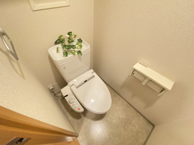 【トイレ】 | エルセレーノ吹田 | トイレットペーパーを2ロールストックしておくことが出来ます