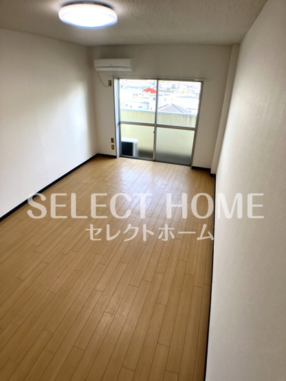 【寝室】 | Ｋマンション | 落ち着いた色調の寝室です