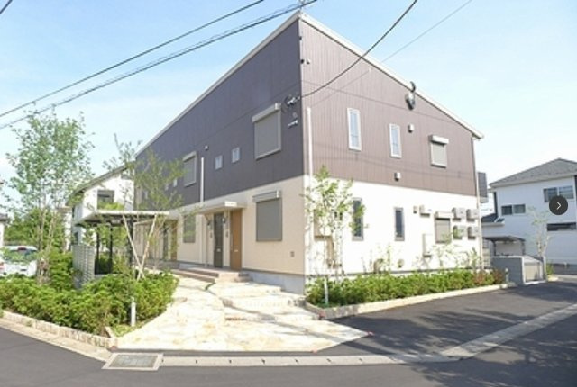 プレミアス