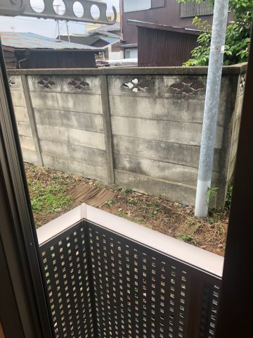 スクーデリア府中のバルコニー