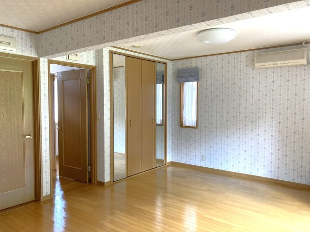 野老邸（本納）の洋室
