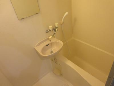 アスティの独立洗面台|浴室