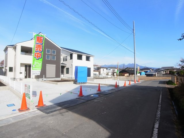 新築　渋川市半田第2　4号棟の前面道路含む現地写真|現地写真　南側接道幅員約5.8ｍ