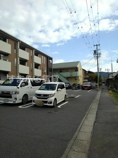 【駐車場】