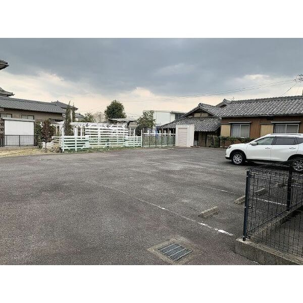 カーサ陽だまりの駐車場