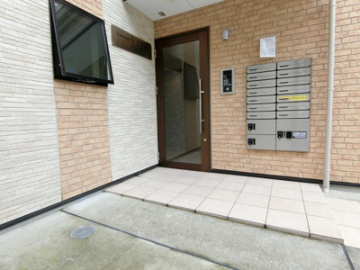 【エントランス】 | ワコーレヴィータ大開ステーシア | ゆとりのあるエントランスです