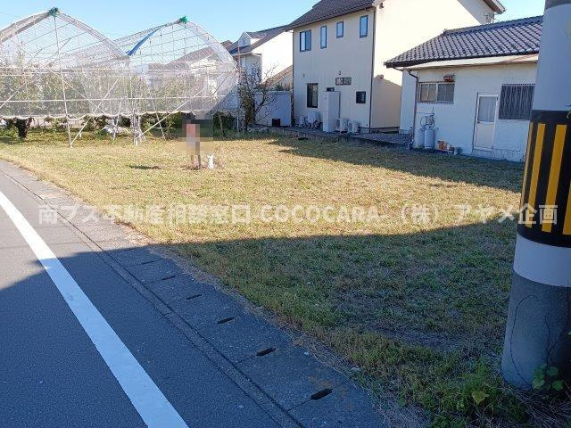 飯野　２筆分　売地104坪の前面道路含む現地写真|南側土地
76.83坪