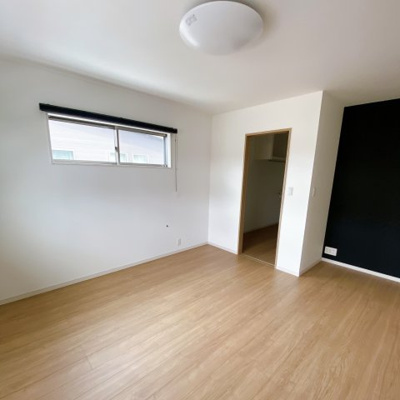 【洋室】 | 東区広谷 | 主寝室：9帖