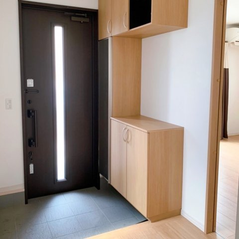 【玄関】 | 東区広谷 | シューズBOXがあるのでスッキリと収納可能です♪