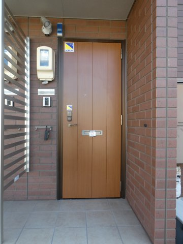 ファミールTettoの玄関|カードキー