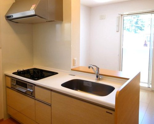 ファミールTettoのキッチン|カウンターシステムキッチン