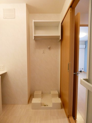 ファミールTettoの洗面所|室内洗濯機置場