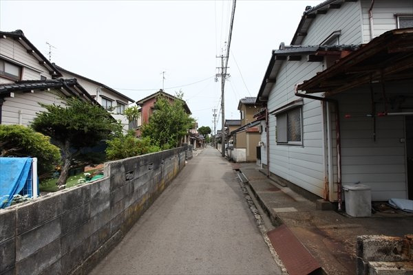【前面道路含む現地写真】の画像