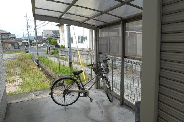リオベージュBのその他共用部分|自転車置き場