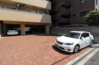 【駐車場】 | ナンバプレミアムグレース