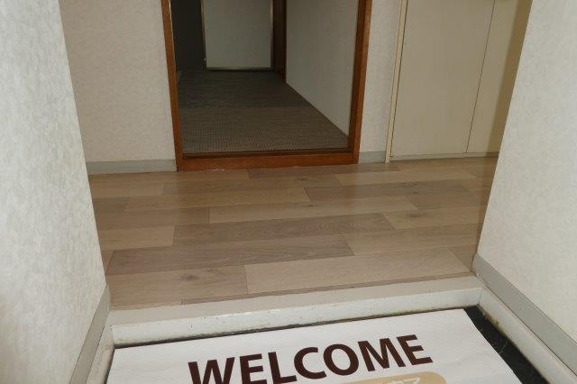 プレジール佐藤Aの玄関