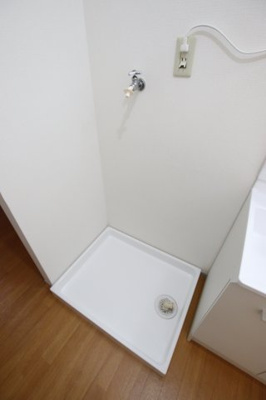 【設備】 | ハイツひまわり | 室内洗濯機置場