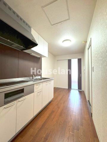 千ビルの居間・リビング