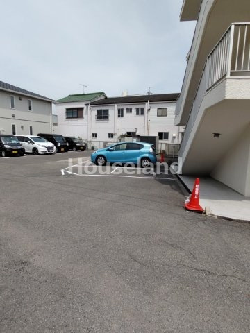 ハイツ共栄の駐車場|駐車スペースもあります