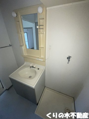 【洗面所】 | ファミールマナベ | 忙しい朝には欠かせない洗面所です