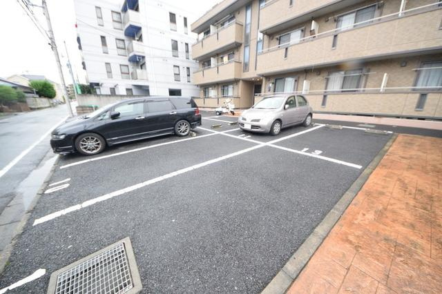 USEの駐車場