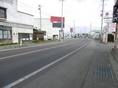 【前面道路含む現地写真】 | 黒石市北美町土地 | 前面道路含む現地写真です