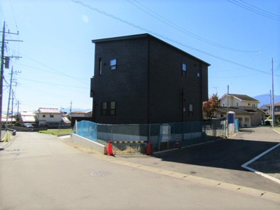 【前面道路含む現地写真】 | エンゼルハウス　甲府市山宮町 | 前面道路含む現地写真です