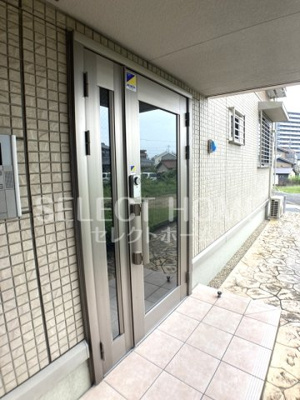 【エントランス】 | リバーハイツさらさ | エントランスです