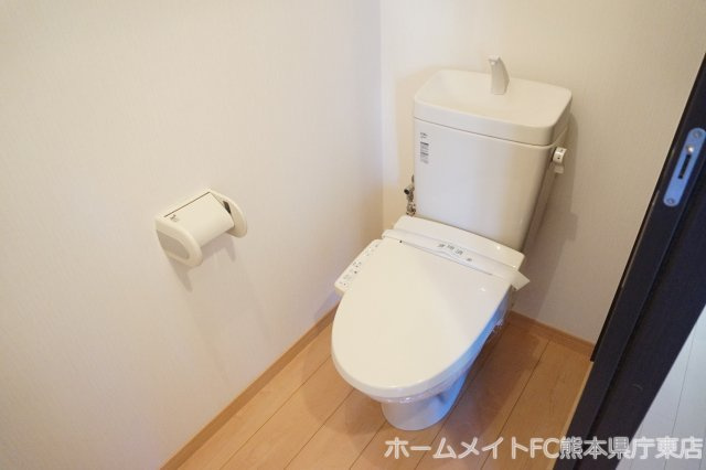 熊本市東区山ノ神２丁目の賃貸マンションのトイレ