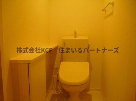プランドールのトイレ|落ち着いた色調のトイレです