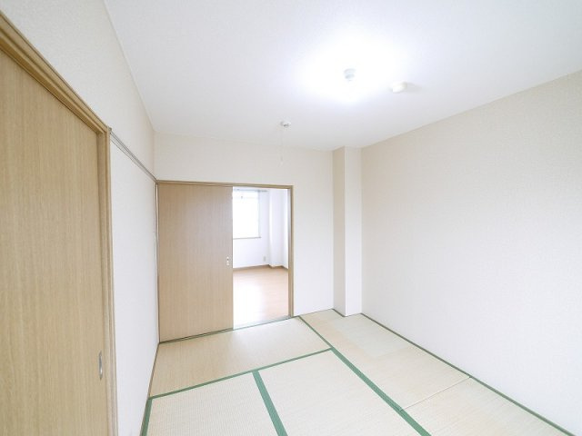 エステートピアの和室|明るい和室です