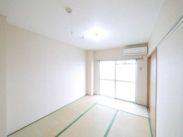 エステートピアの寝室|落ち着いて過ごせるお部屋なので、寝室にいかがでしょうか